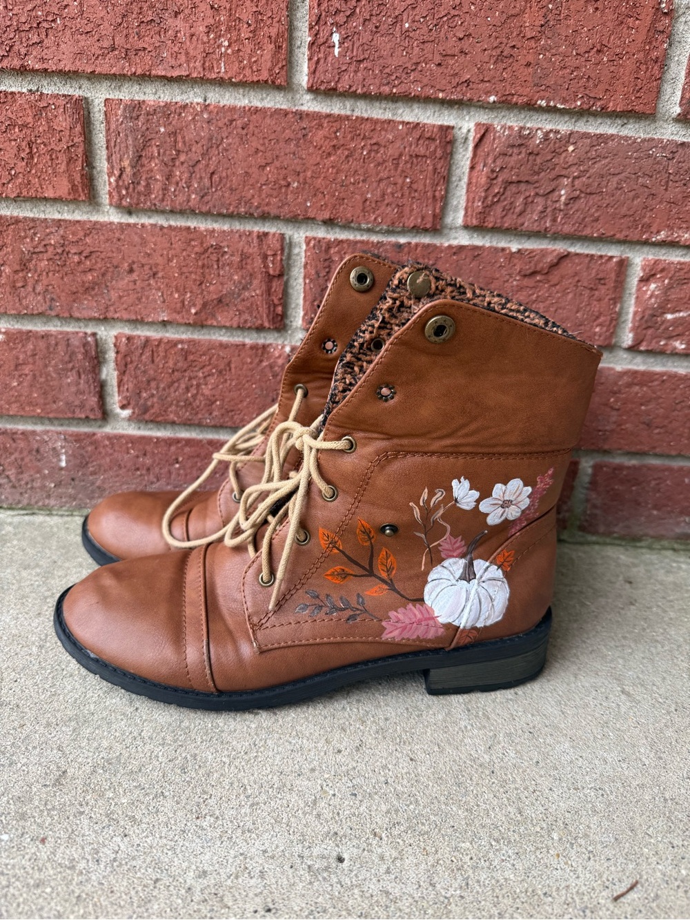 Hand Painted - Women’s Brown Fall Floral & Pumpkin - Combat Boot & Knit Collar - Picture 4 of 9